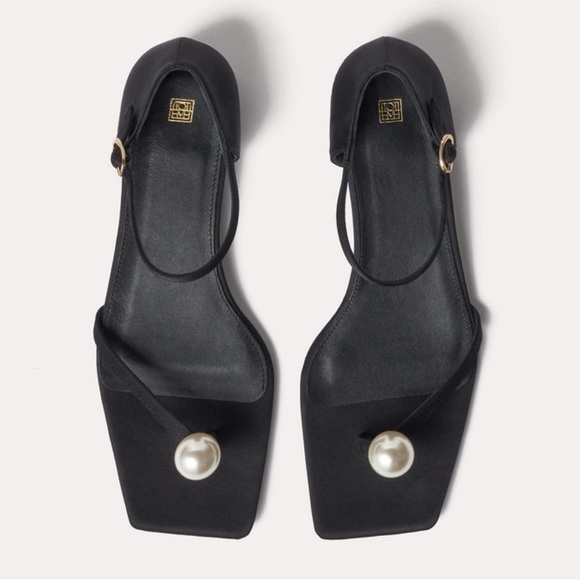 Shoes - New TOTÊME Faux Pearl-Embellished Satin Sandals